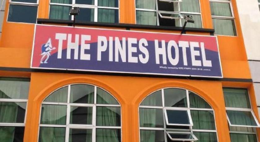 The Pines Hotel Kampung Kuala Terla Exterior foto
